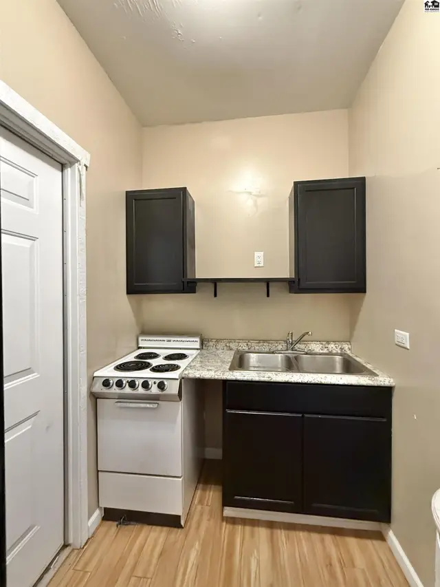 Photo of 2100 E 43rd Ave, Hutchinson, KS