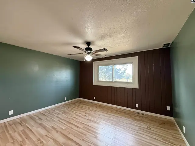 Photo of 2100 E 43rd Ave, Hutchinson, KS