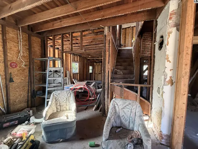 Photo of 300 W 9th Ave, Hutchinson, KS