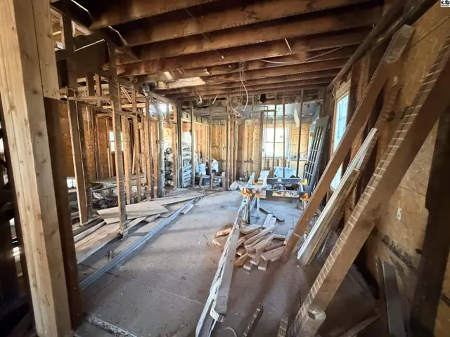 Photo of 300 W 9th Ave, Hutchinson, KS