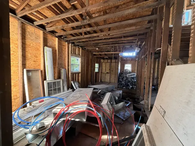 Photo of 300 W 9th Ave, Hutchinson, KS