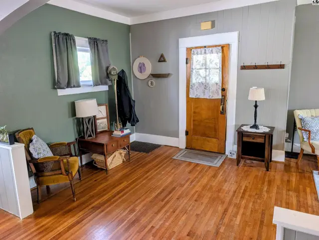 Photo of 423 E 11th Ave, Hutchinson, KS