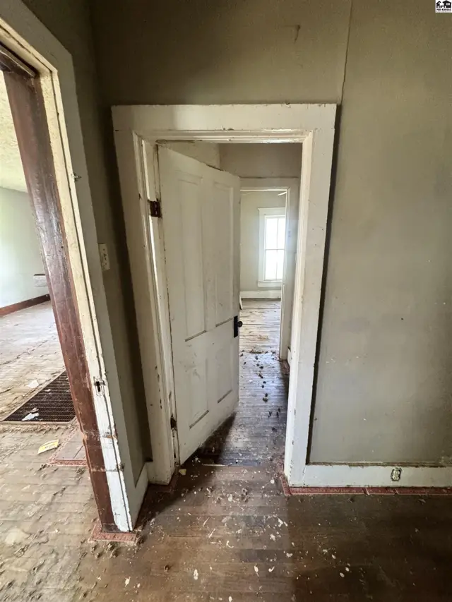 Photo of 122 N Ford Ave, Bucklin, KS