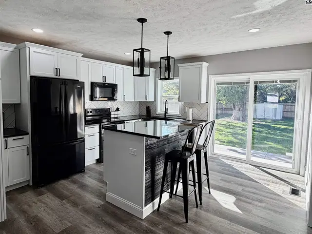 Photo of 505 N West Ave, Lyons, KS