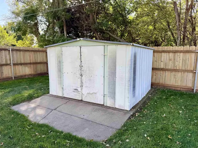 Photo of 505 N West Ave, Lyons, KS