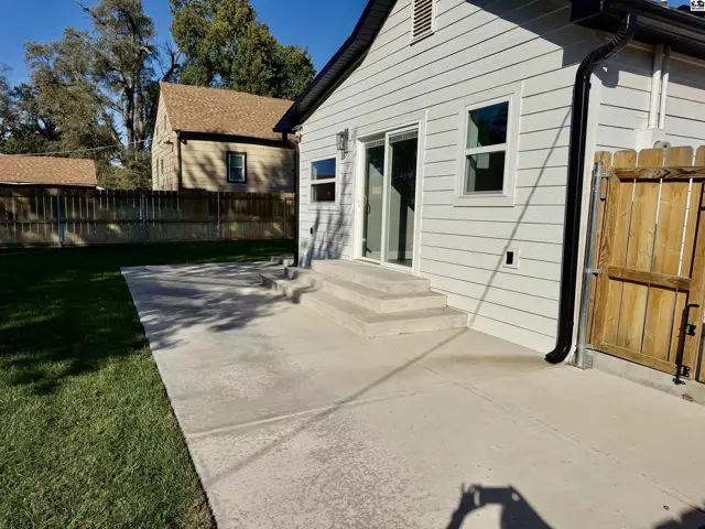 Photo of 505 N West Ave, Lyons, KS