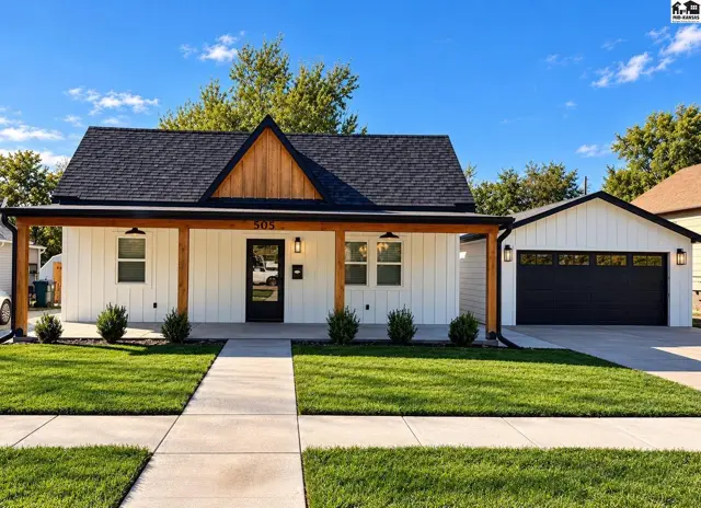 Photo of 505 N West Ave, Lyons, KS