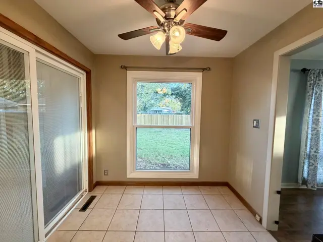 Photo of 302 W 28th Ave, Hutchinson, KS