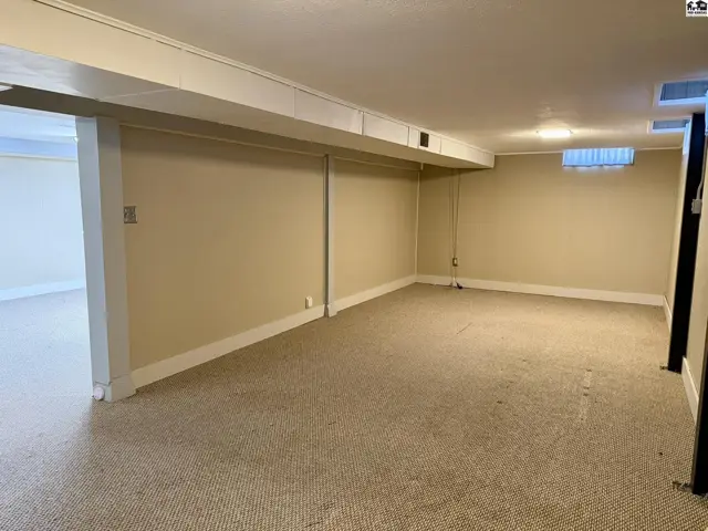 Photo of 302 W 28th Ave, Hutchinson, KS