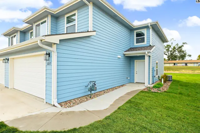Photo of 1217 Lindbergh Ln, Salina, KS