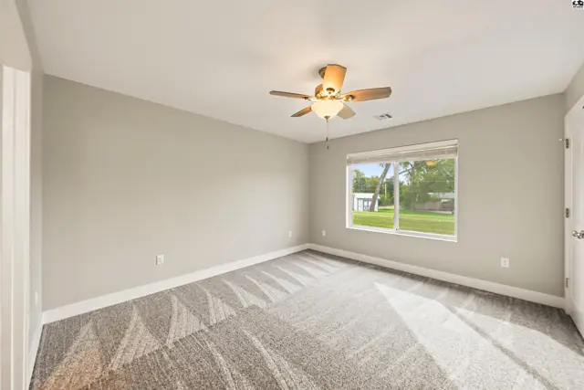 Photo of 1217 Lindbergh Ln, Salina, KS