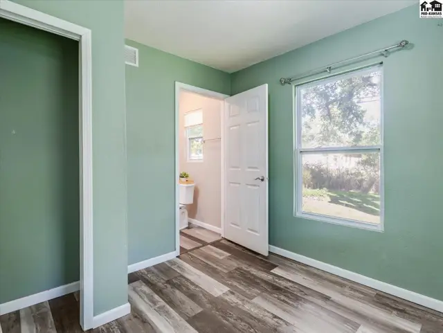 Photo of 313 Liberty St, Hutchinson, KS