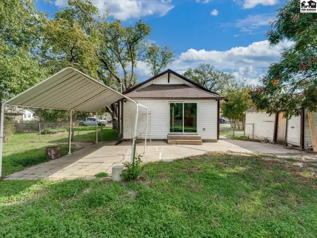 Photo of 313 Liberty St, Hutchinson, KS