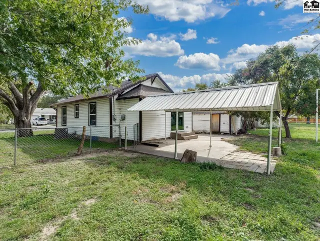 Photo of 313 Liberty St, Hutchinson, KS