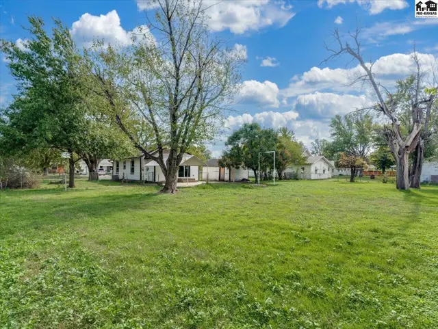 Photo of 313 Liberty St, Hutchinson, KS