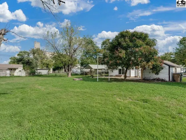 Photo of 313 Liberty St, Hutchinson, KS