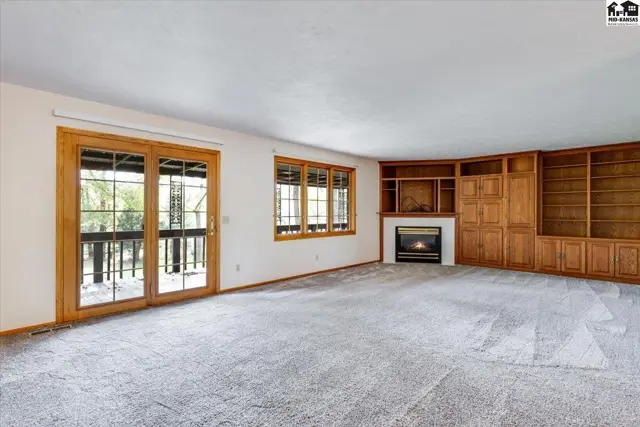 Photo of 2019 E 56th Avenue, Hutchinson, KS