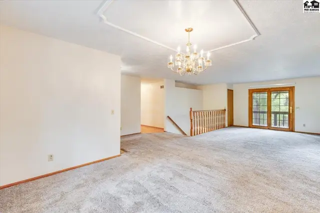 Photo of 2019 E 56th Avenue, Hutchinson, KS