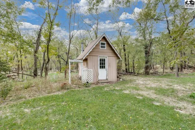 Photo of 2019 E 56th Avenue, Hutchinson, KS