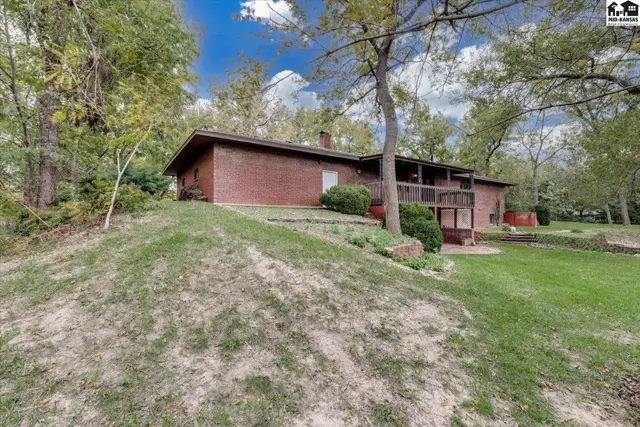 Photo of 2019 E 56th Avenue, Hutchinson, KS