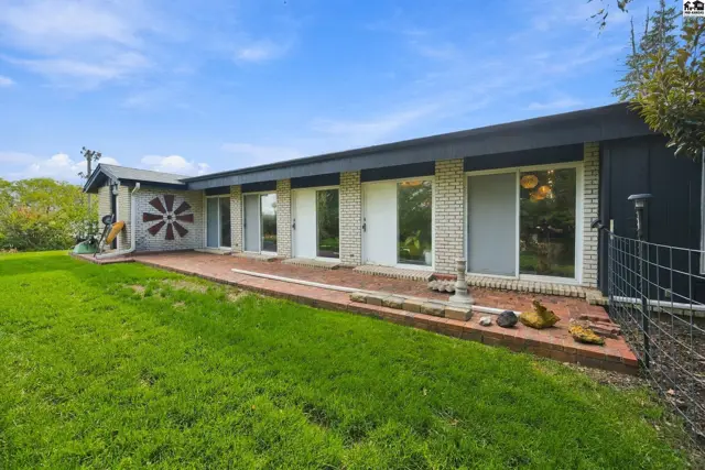 Photo of 624 Terrace Dr, Pratt, KS