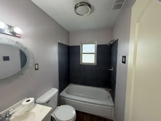 Photo of 310 E avenue c, South Hutchinson, KS