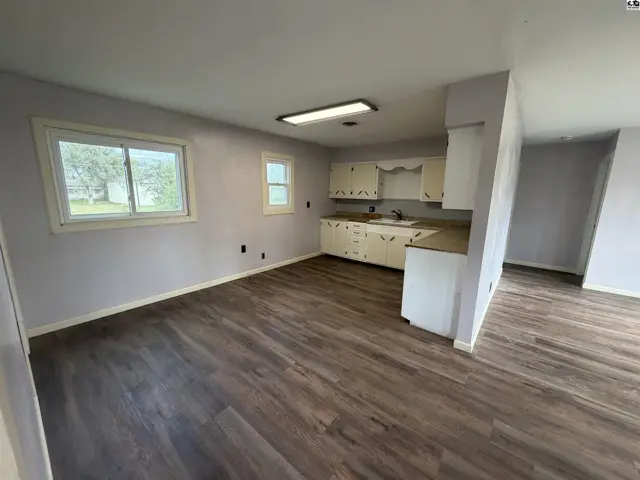 Photo of 310 E avenue c, South Hutchinson, KS