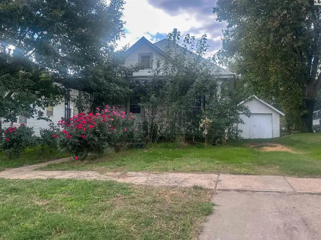 Photo of 115 S Taylor St, Pratt, KS