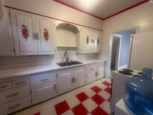 Photo of 115 S Taylor St, Pratt, KS