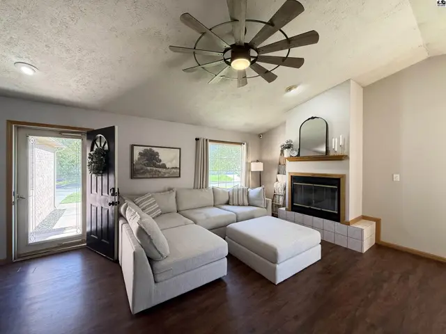 Photo of 3509 Rowland St, Hutchinson, KS