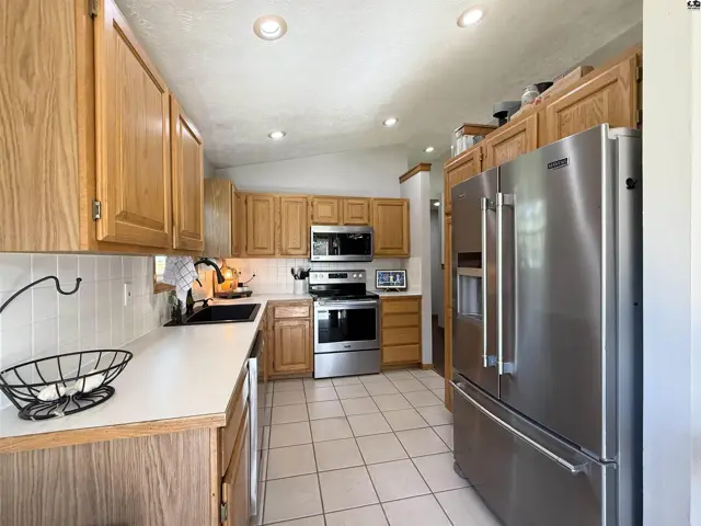 Photo of 3509 Rowland St, Hutchinson, KS