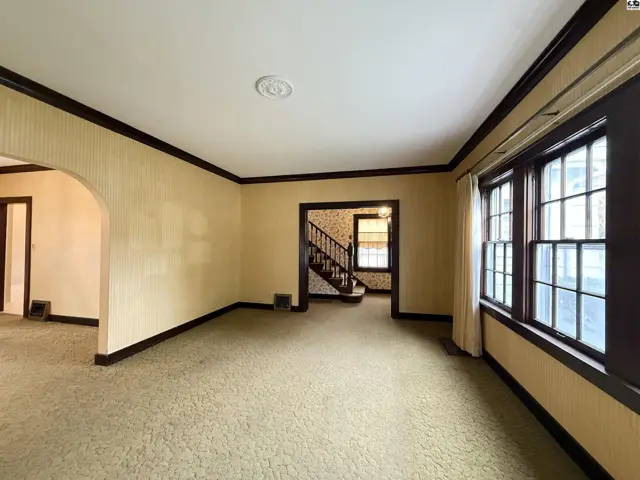 Photo of 115 E 14th Ave, Hutchinson, KS