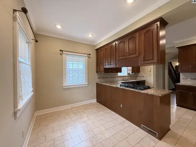 Photo of 115 E 14th Ave, Hutchinson, KS
