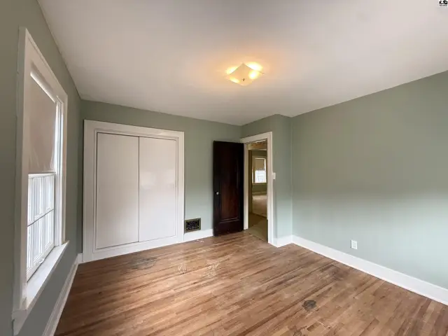 Photo of 115 E 14th Ave, Hutchinson, KS