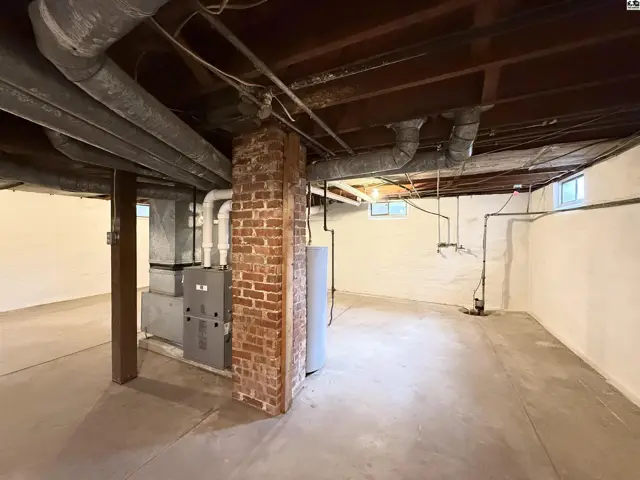 Photo of 115 E 14th Ave, Hutchinson, KS