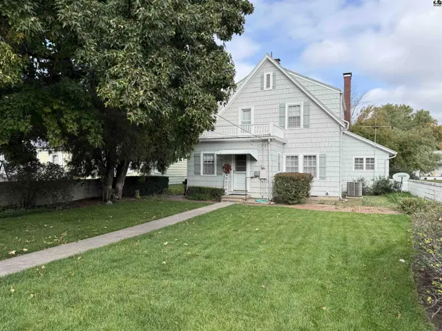 Photo of 115 E 14th Ave, Hutchinson, KS