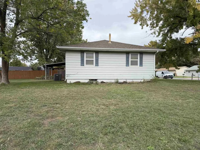 Photo of 221 S Clark, Lyons, KS