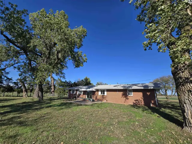 Photo of 1350 Avenue W, Sterling, KS