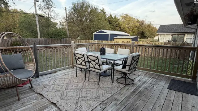 Photo of 120 W Fairview Rd, Canton, KS