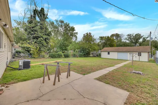 Photo of 807 W 22nd, Hutchinson, KS
