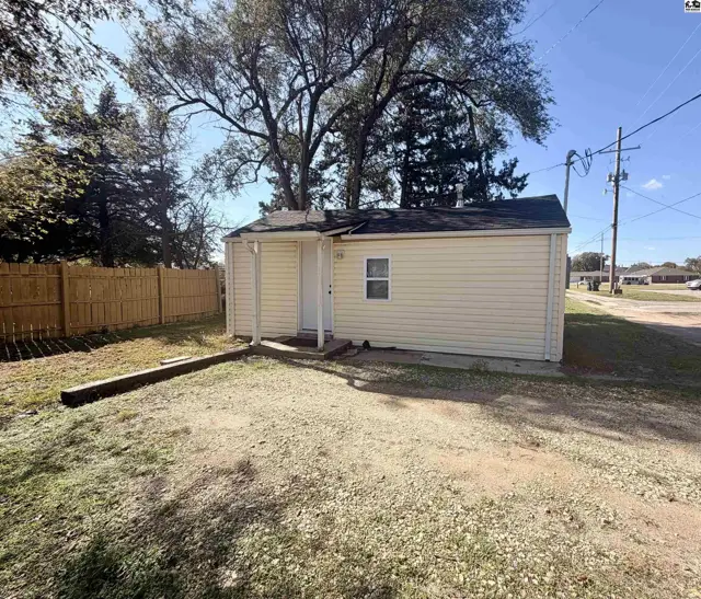 Photo of 316 W Sherman Ave, Hutchinson, KS