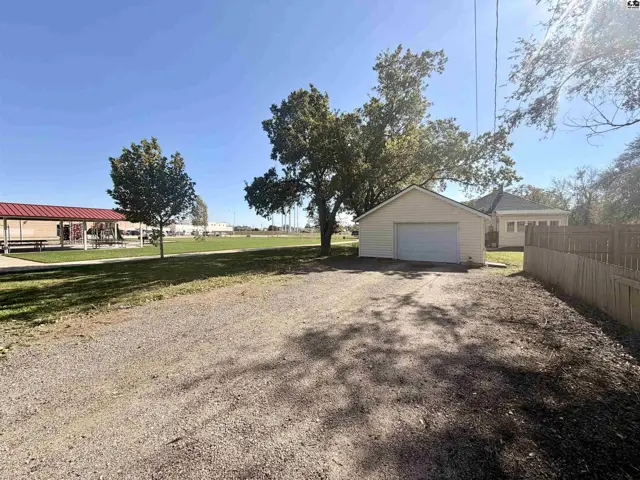 Photo of 316 W Sherman Ave, Hutchinson, KS