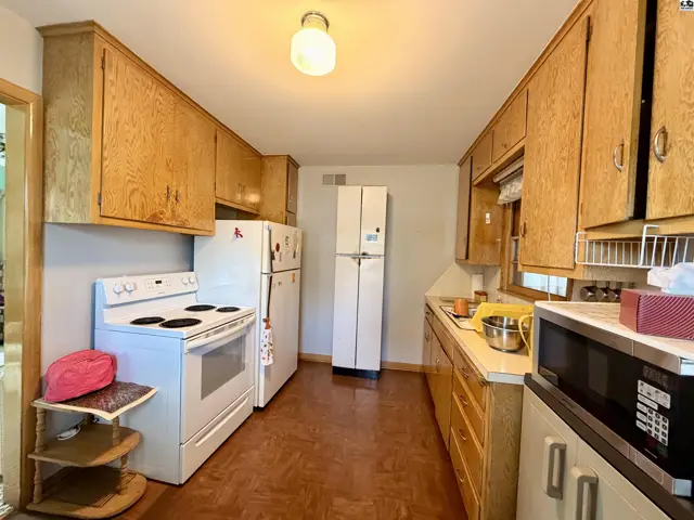 Photo of 1000 W 18th Ave, Hutchinson, KS