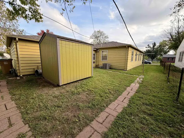 Photo of 1000 W 18th Ave, Hutchinson, KS