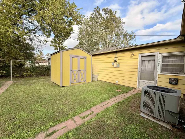 Photo of 1000 W 18th Ave, Hutchinson, KS