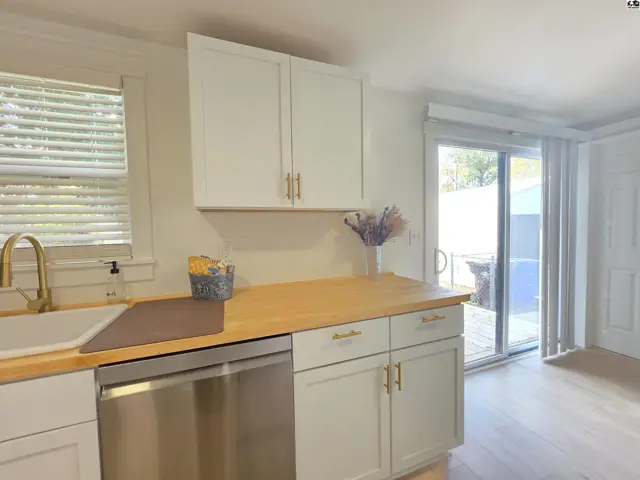 Photo of 321 N Harrison St, Lindsborg, KS