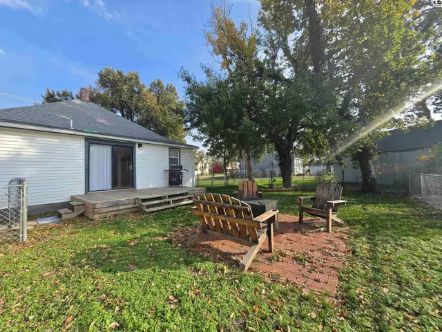 Photo of 321 N Harrison St, Lindsborg, KS