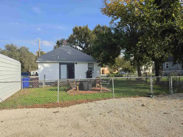 Photo of 321 N Harrison St, Lindsborg, KS