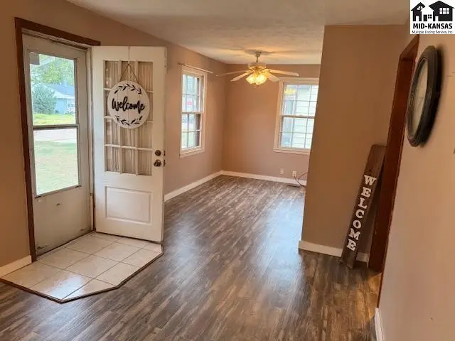 Photo of 831 N Barber St, McPherson, KS