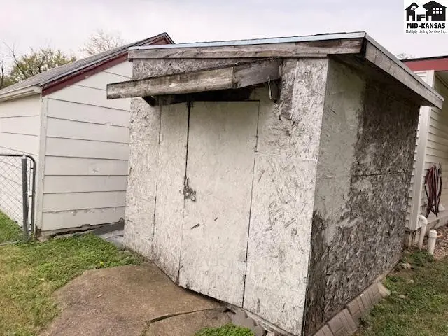 Photo of 831 N Barber St, McPherson, KS